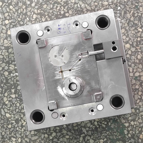 塑胶模具定制